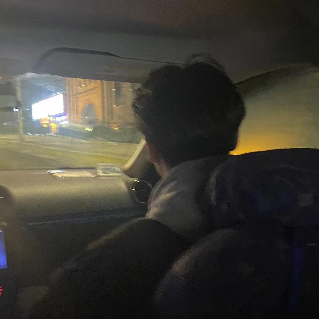 杨炆