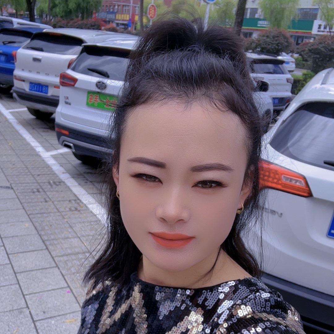 铺沥青小艾二手车
