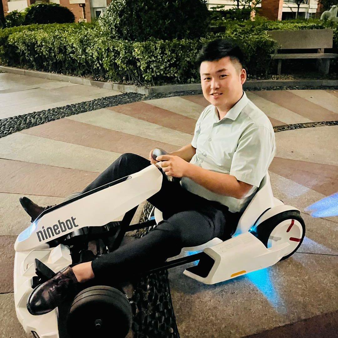 奋斗中的张一凡