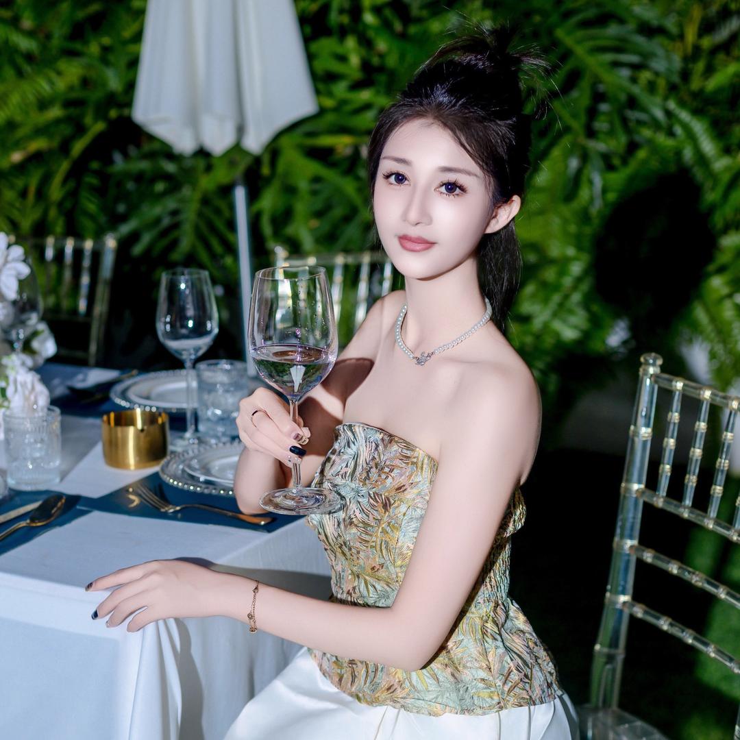 蓉儿💒