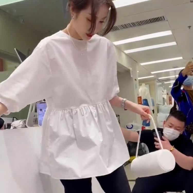 新绣服装店