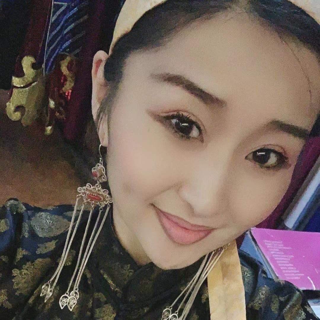 西乌塔娜 歌手