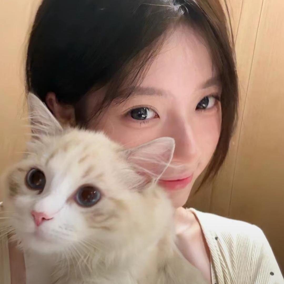 小怡.