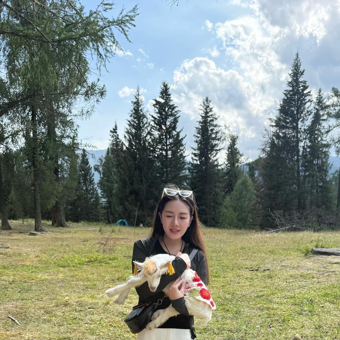 黃嘻嘻，