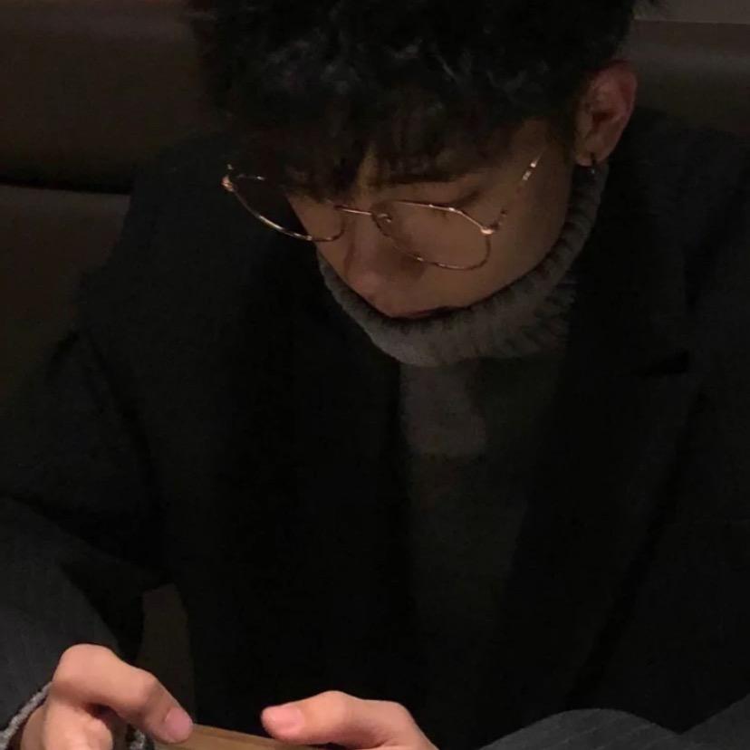 @爱撸铁的Boy🐳