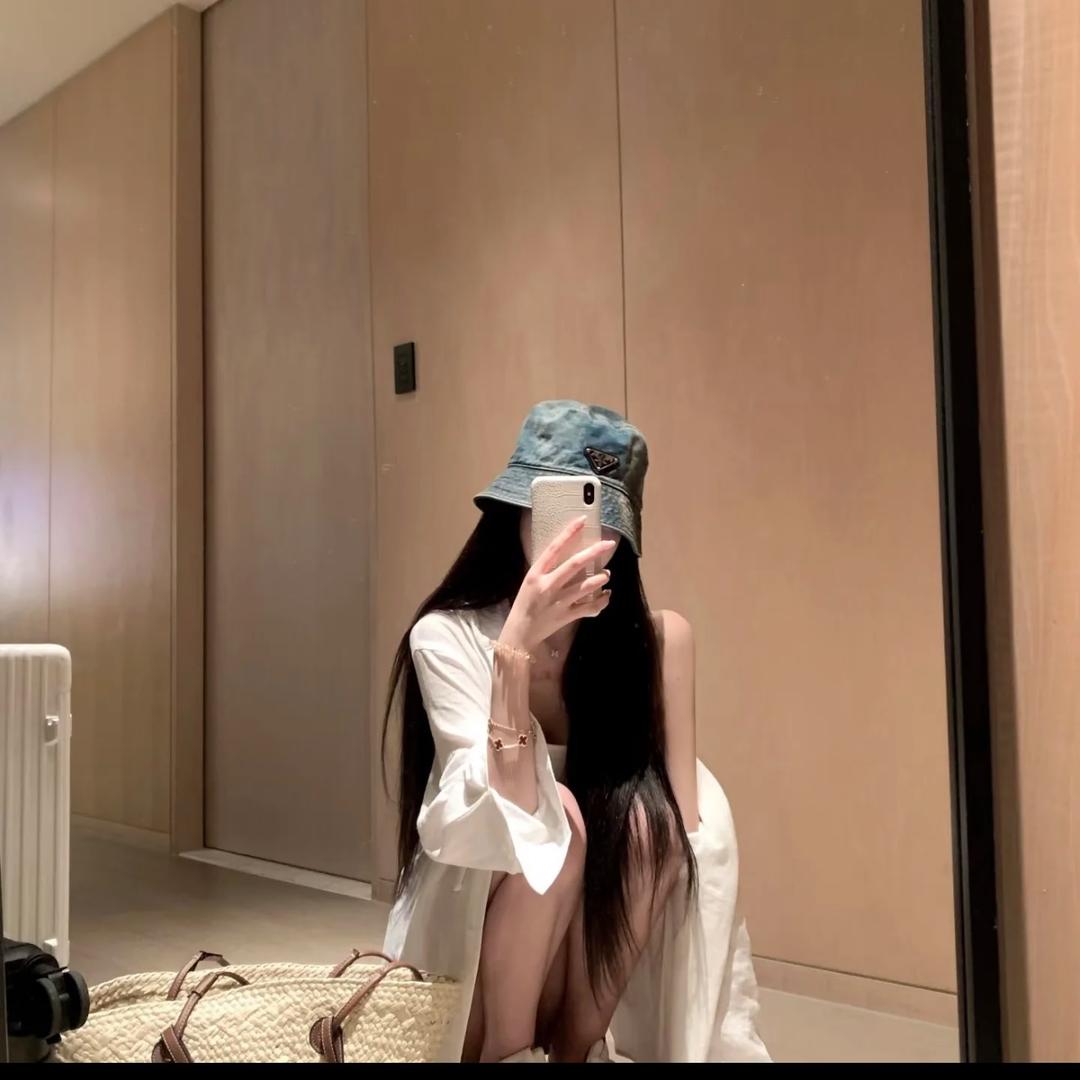 Mmmm_