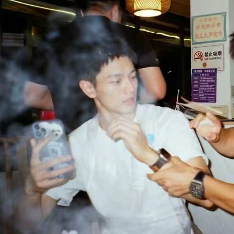 ￴￴￴ ￴￴ 略过每一页