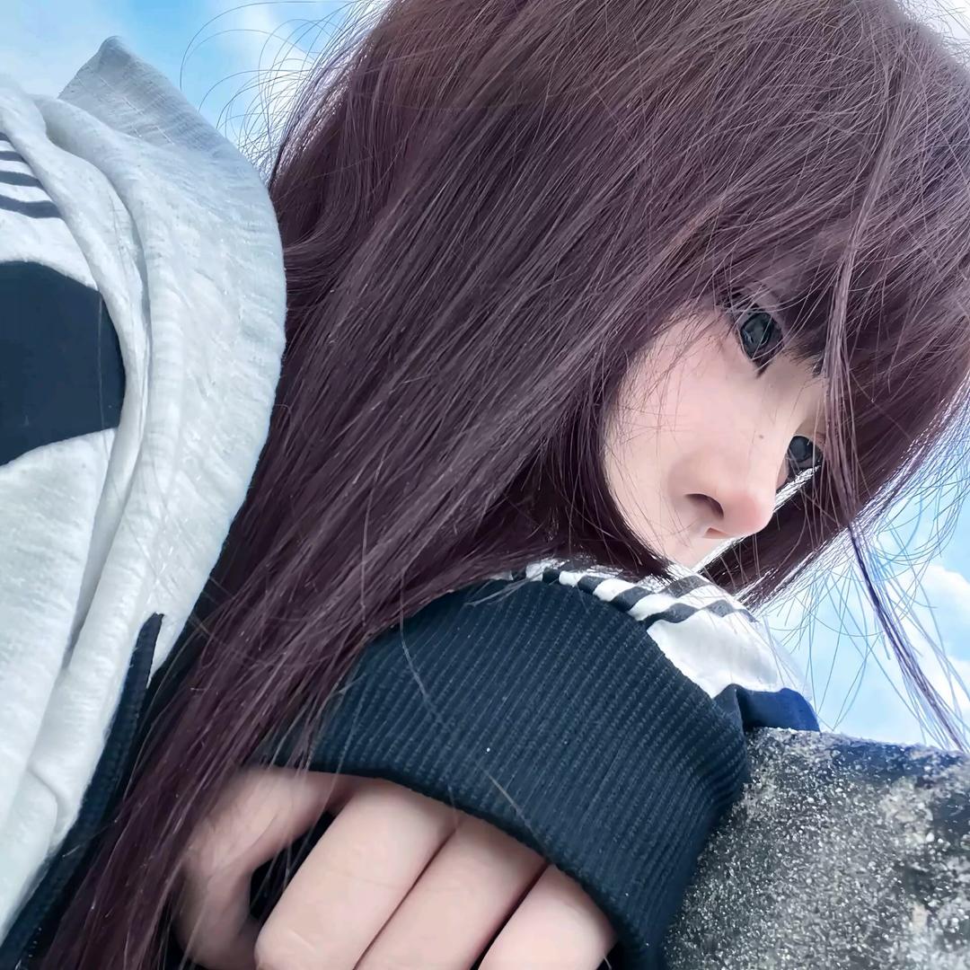 小玥^