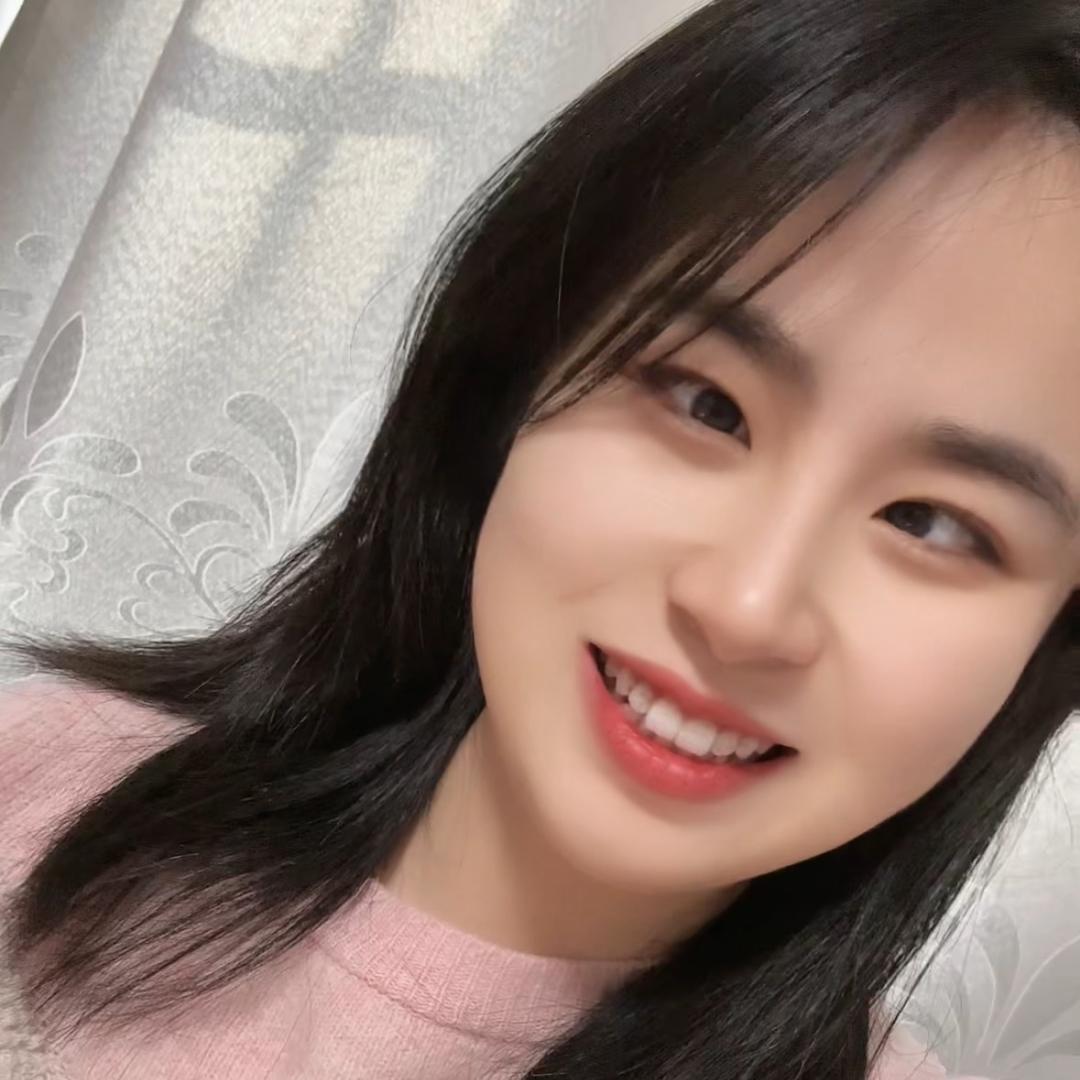 蔓小妮，视障女孩