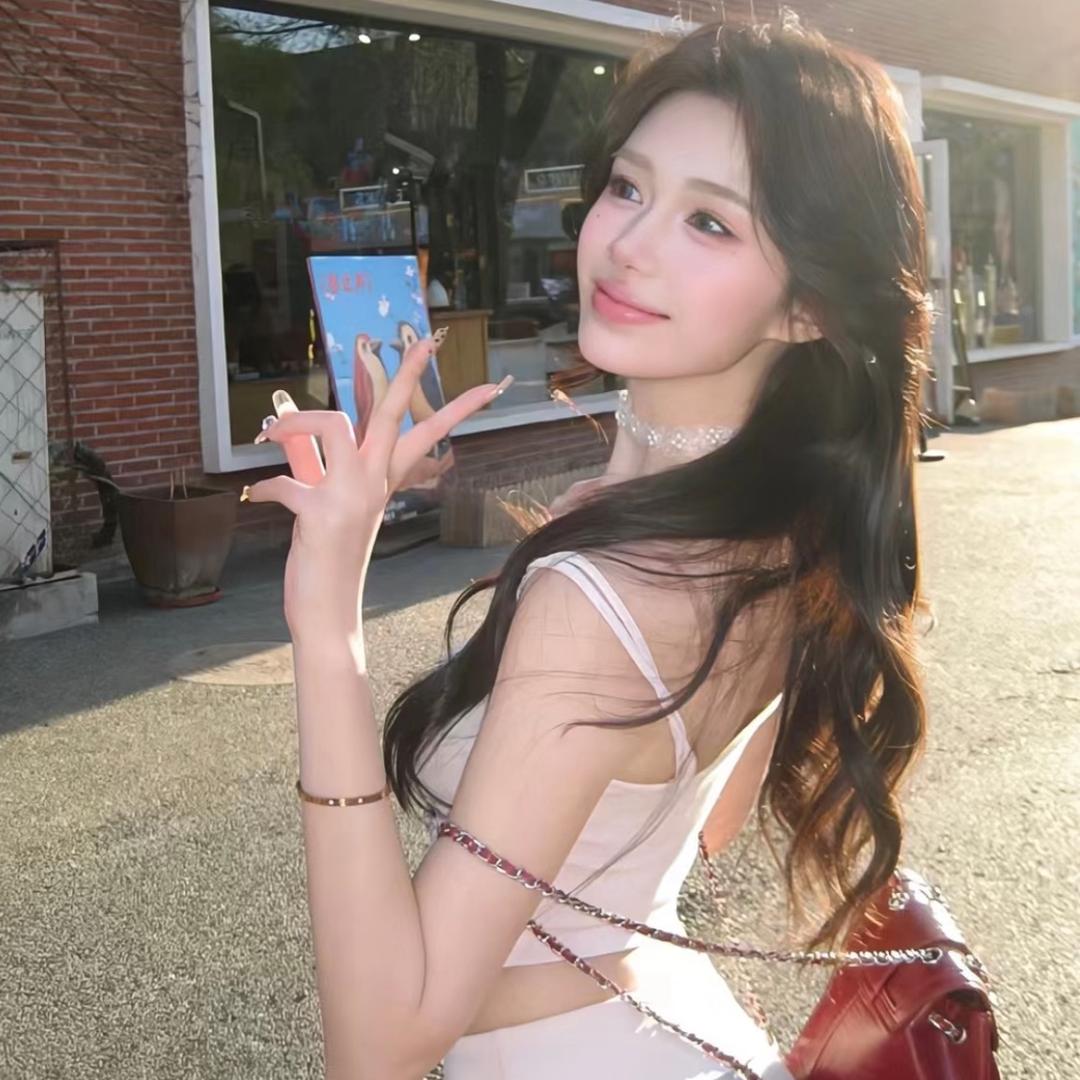 李香香.