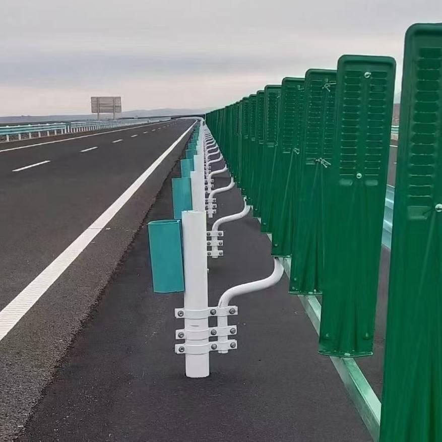 四川波形护栏厂家👊交安材料供应