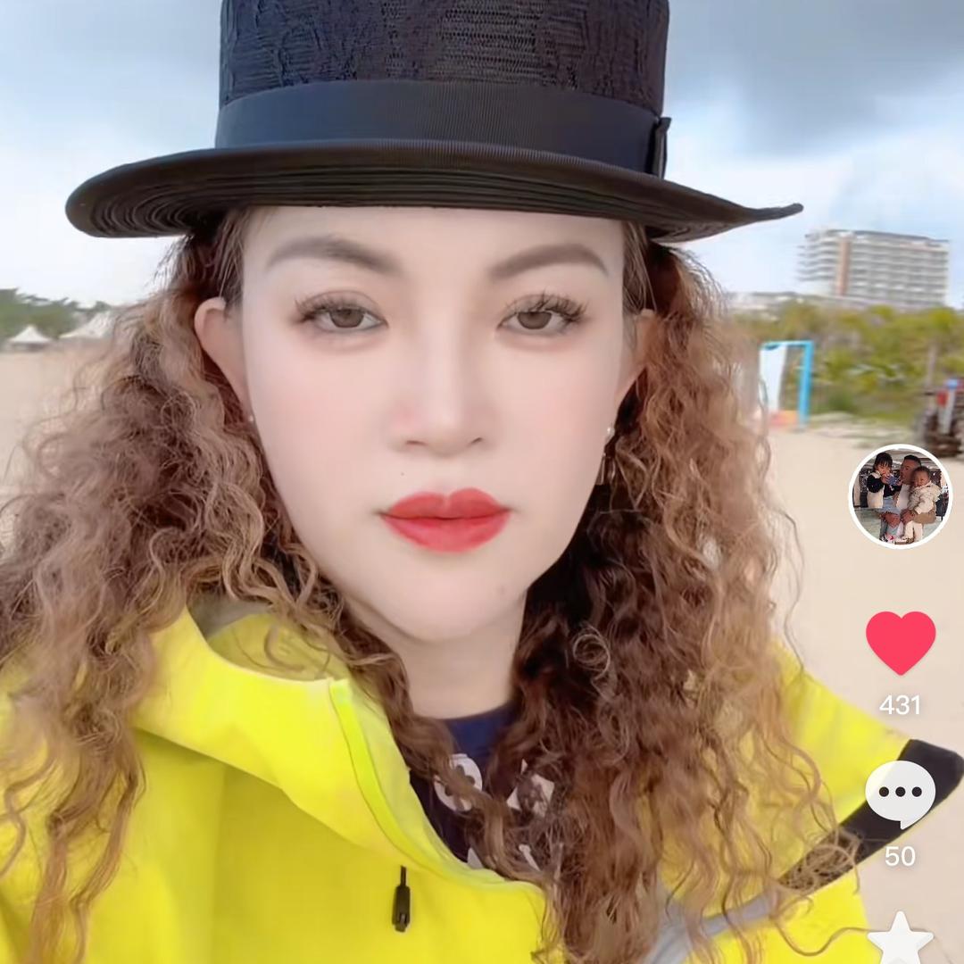 开心的小糖心球姥姥