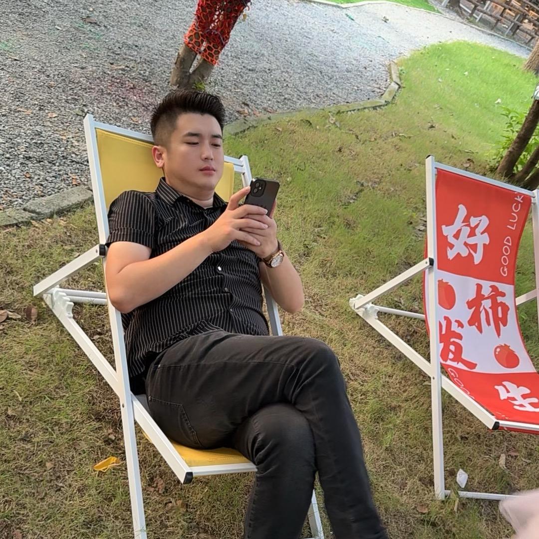三  伢   子