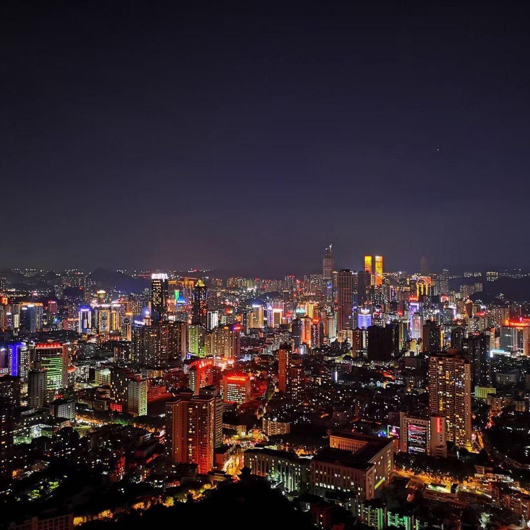 风吹草低见牛羊