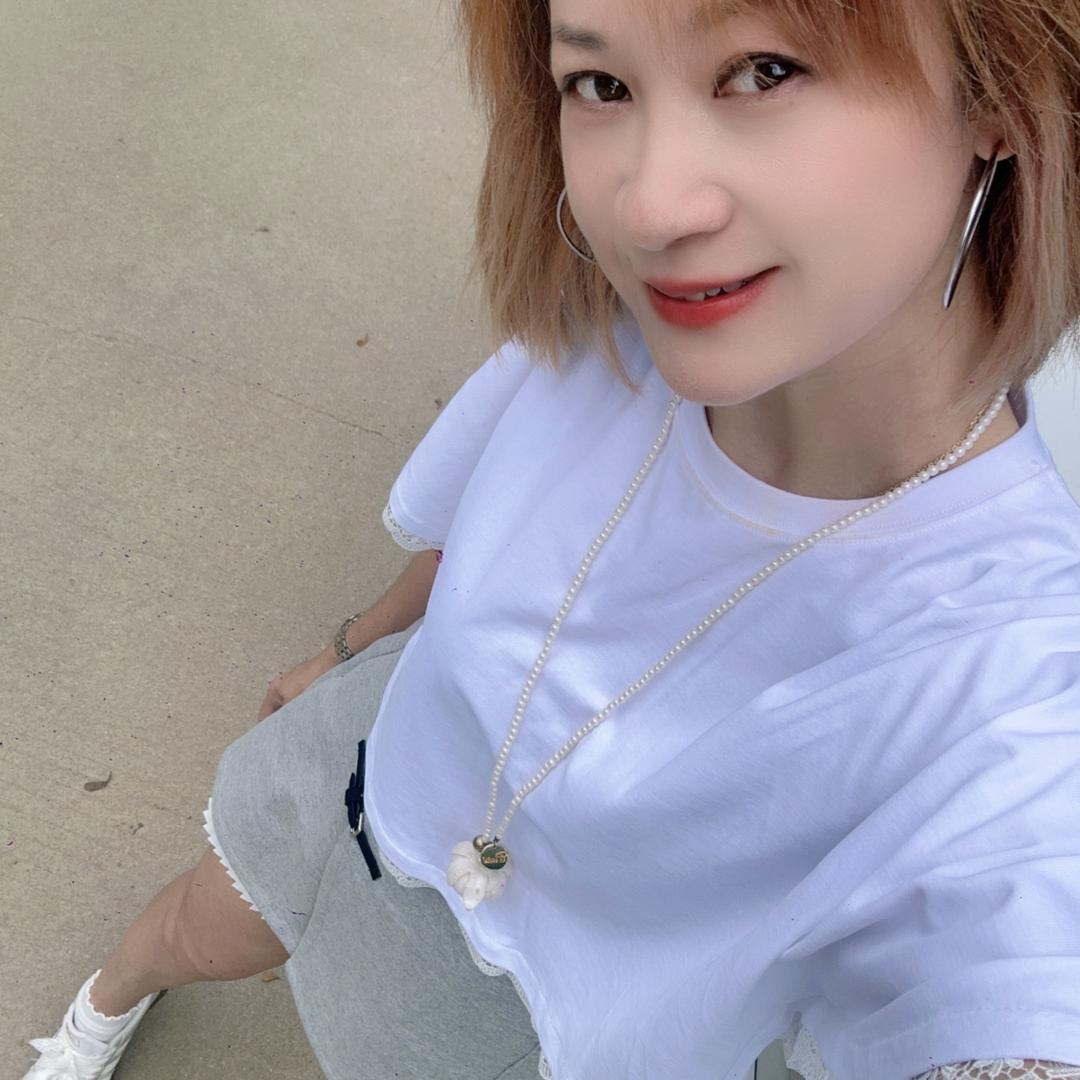 i am here 🤎  莉