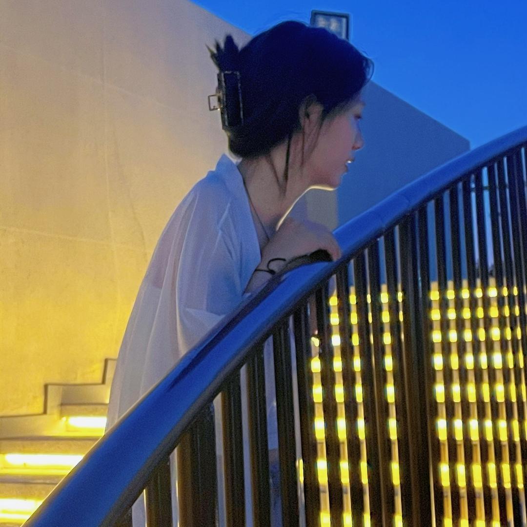 @      陈陈-