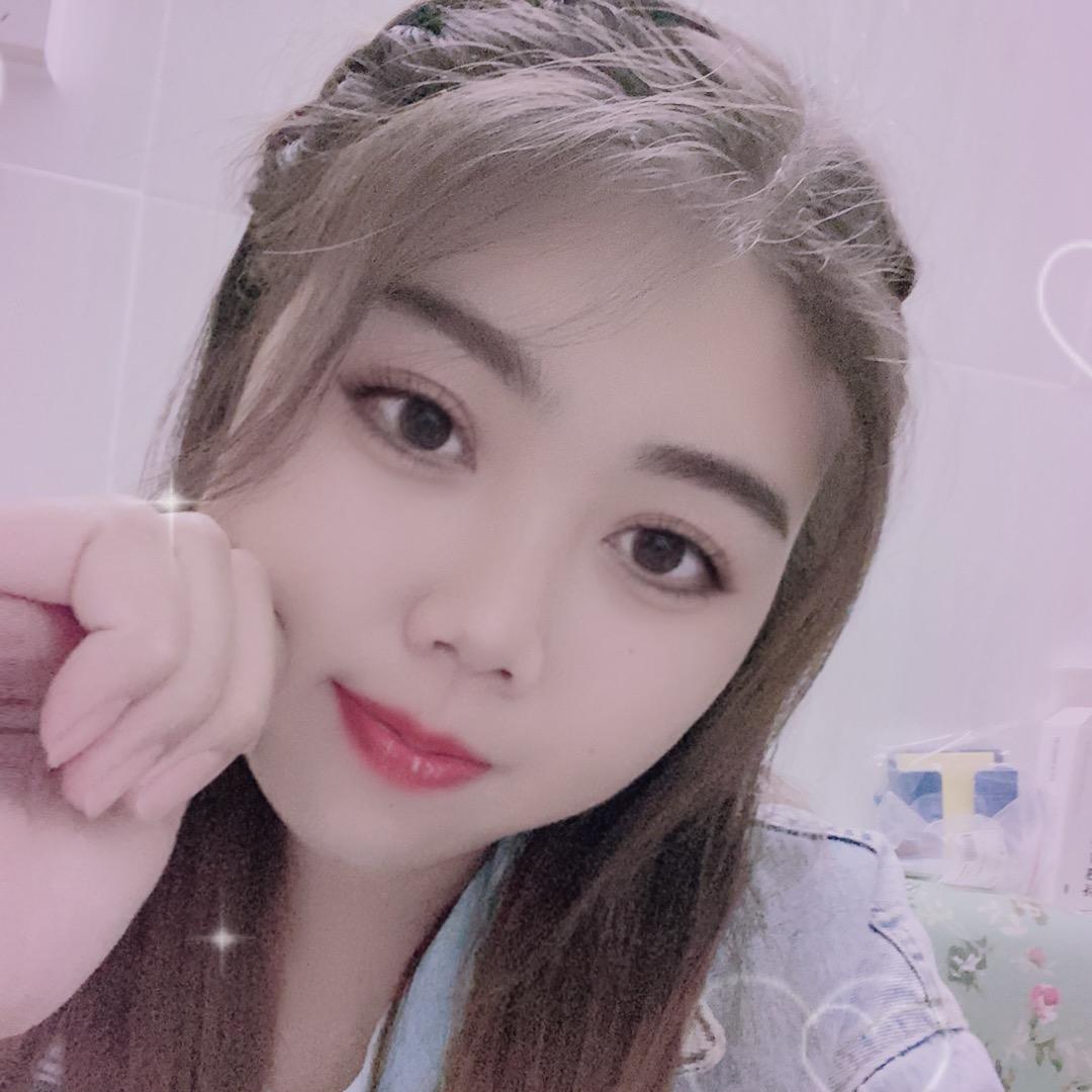 淡然一笑