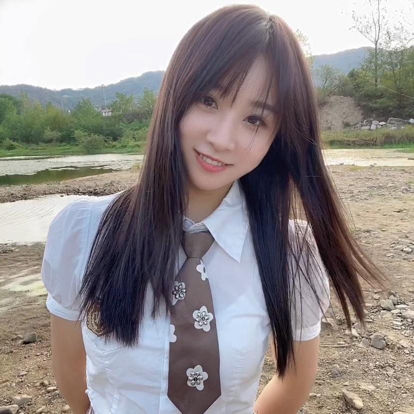 苗苗逛信阳