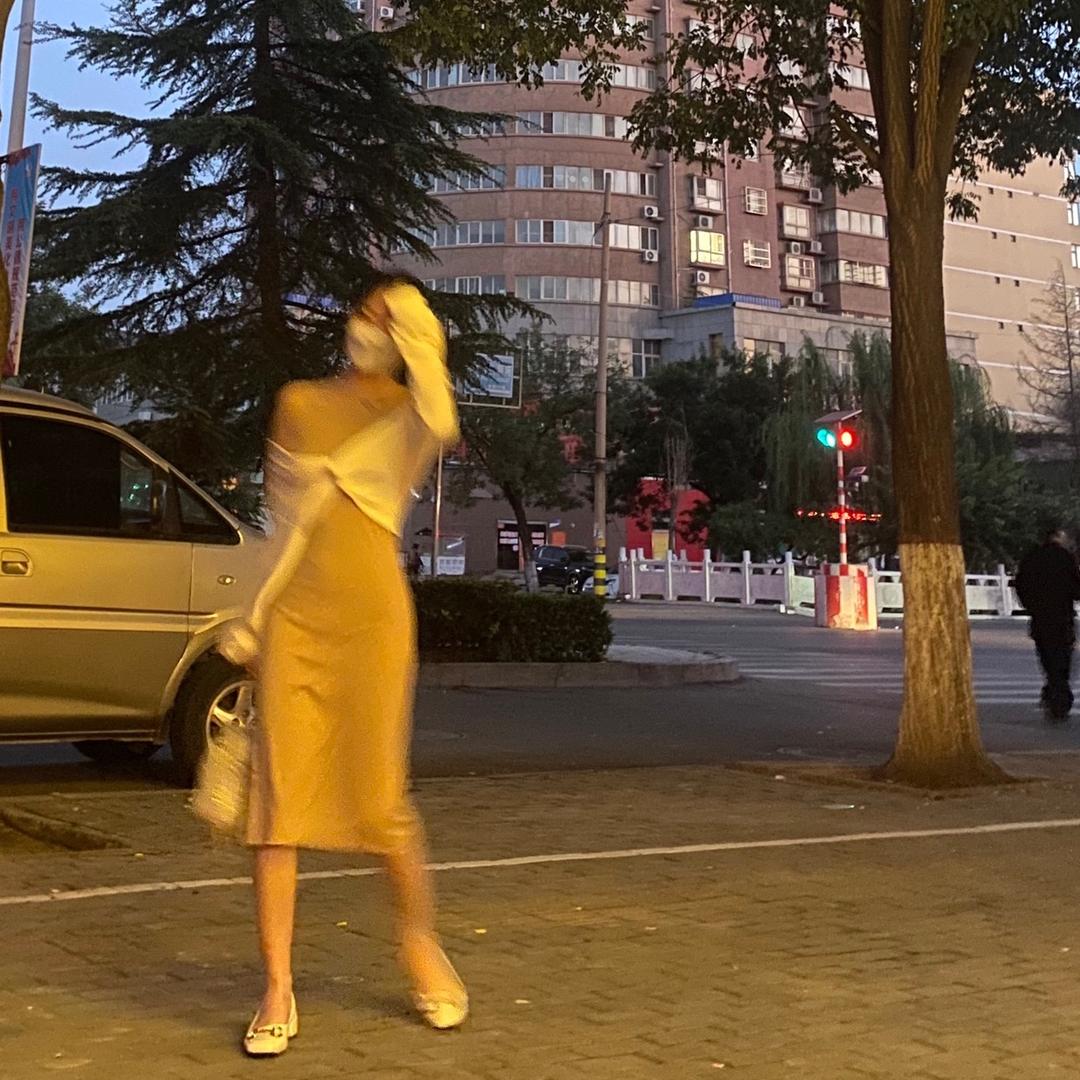何倩文-