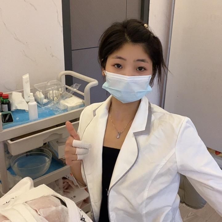 美容医学生👩‍⚕️小罗