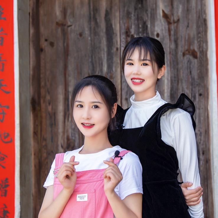 一对钢牙妹@抖音