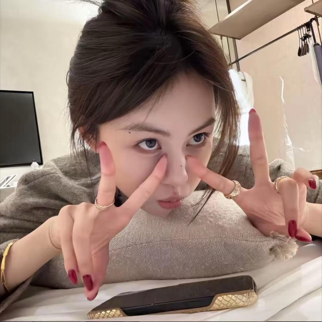 -ㅤㅤㅤㅤㅤXinr𖠚ᐝ