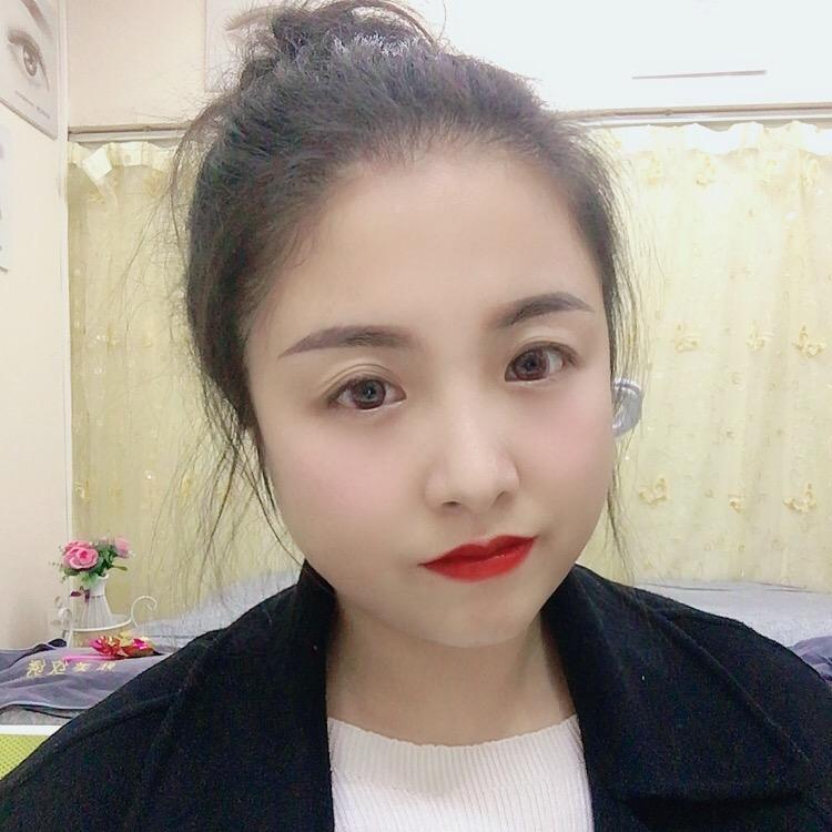 小曾虎牙妹——眉清目绣