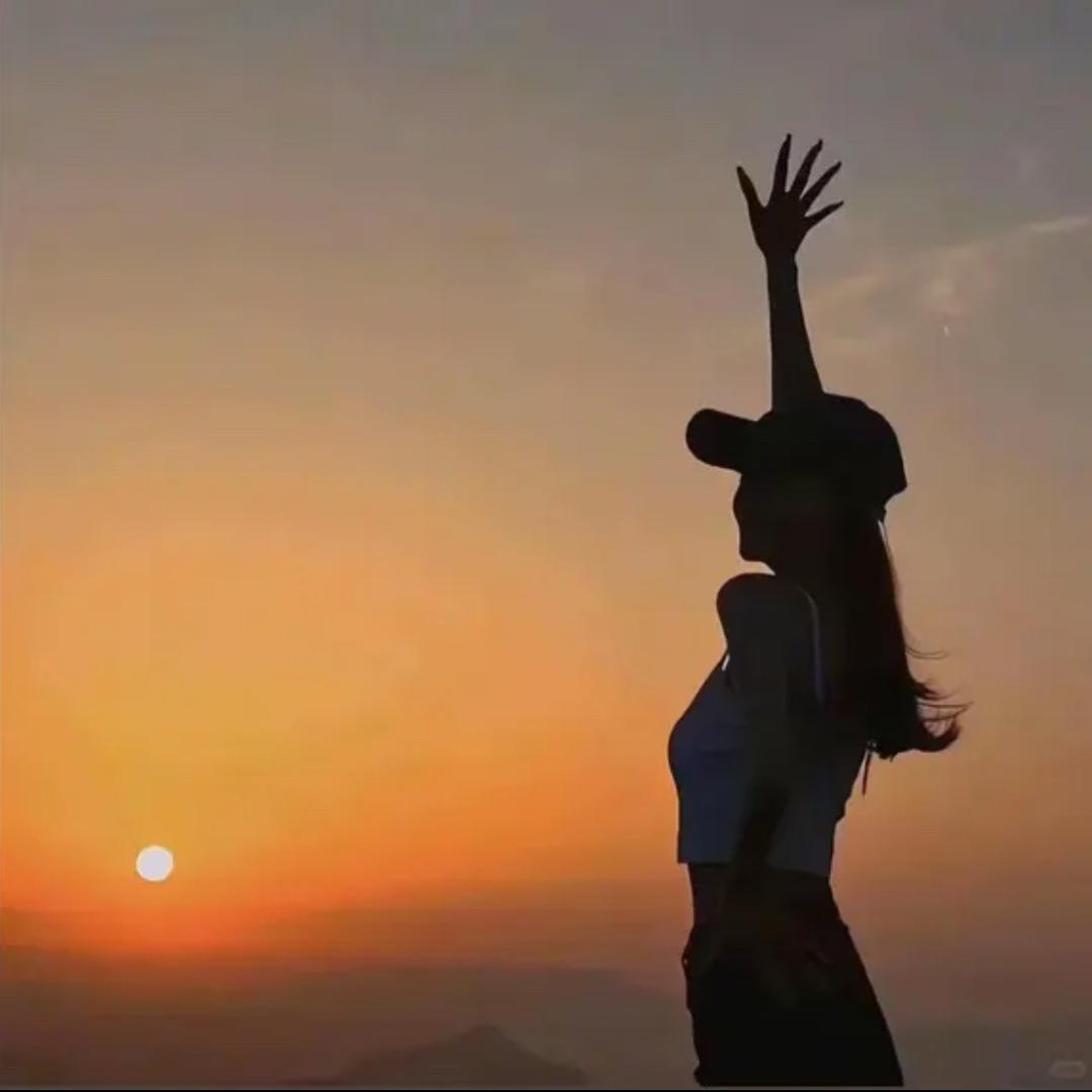 白衣冉冉，山东淄博人。
