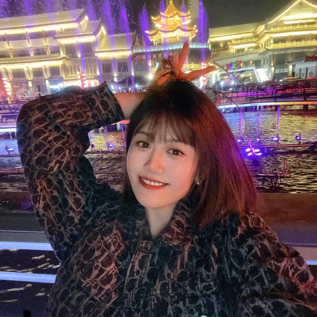 楠宝与里婚纱礼服馆 主理人