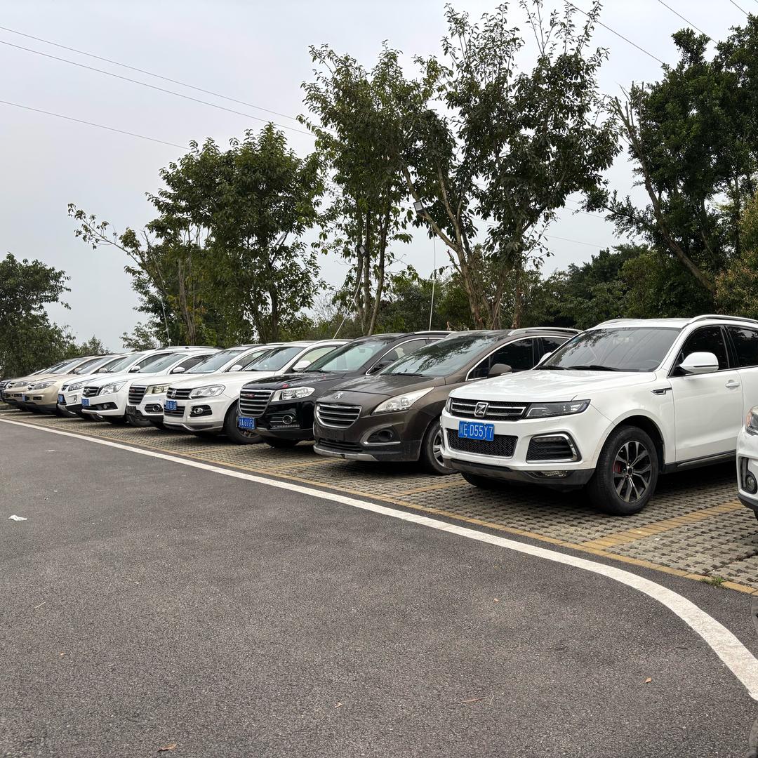 重庆兴立二手车张老表（招合伙人）