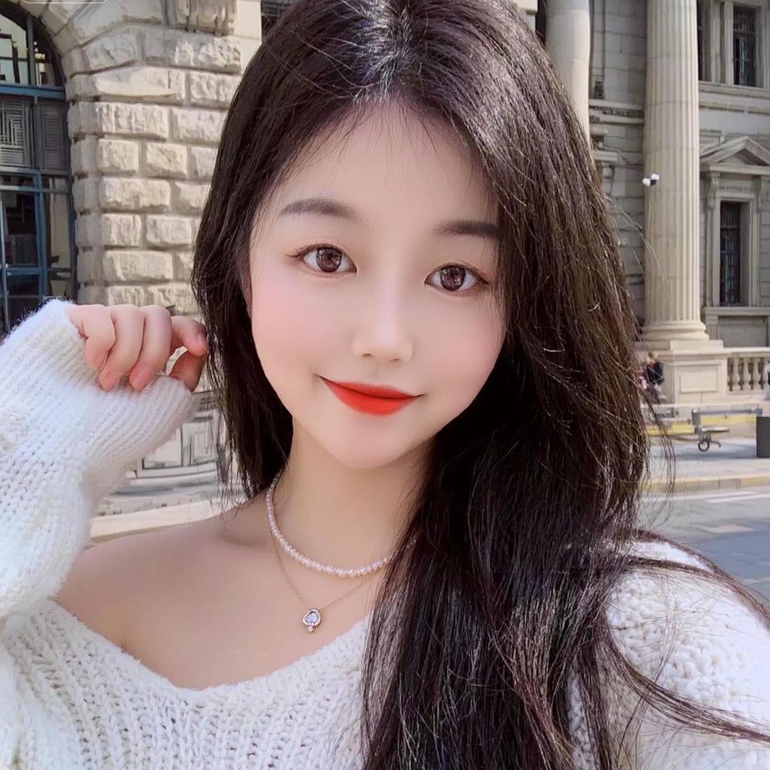 慧慧（没大哥拼命播）