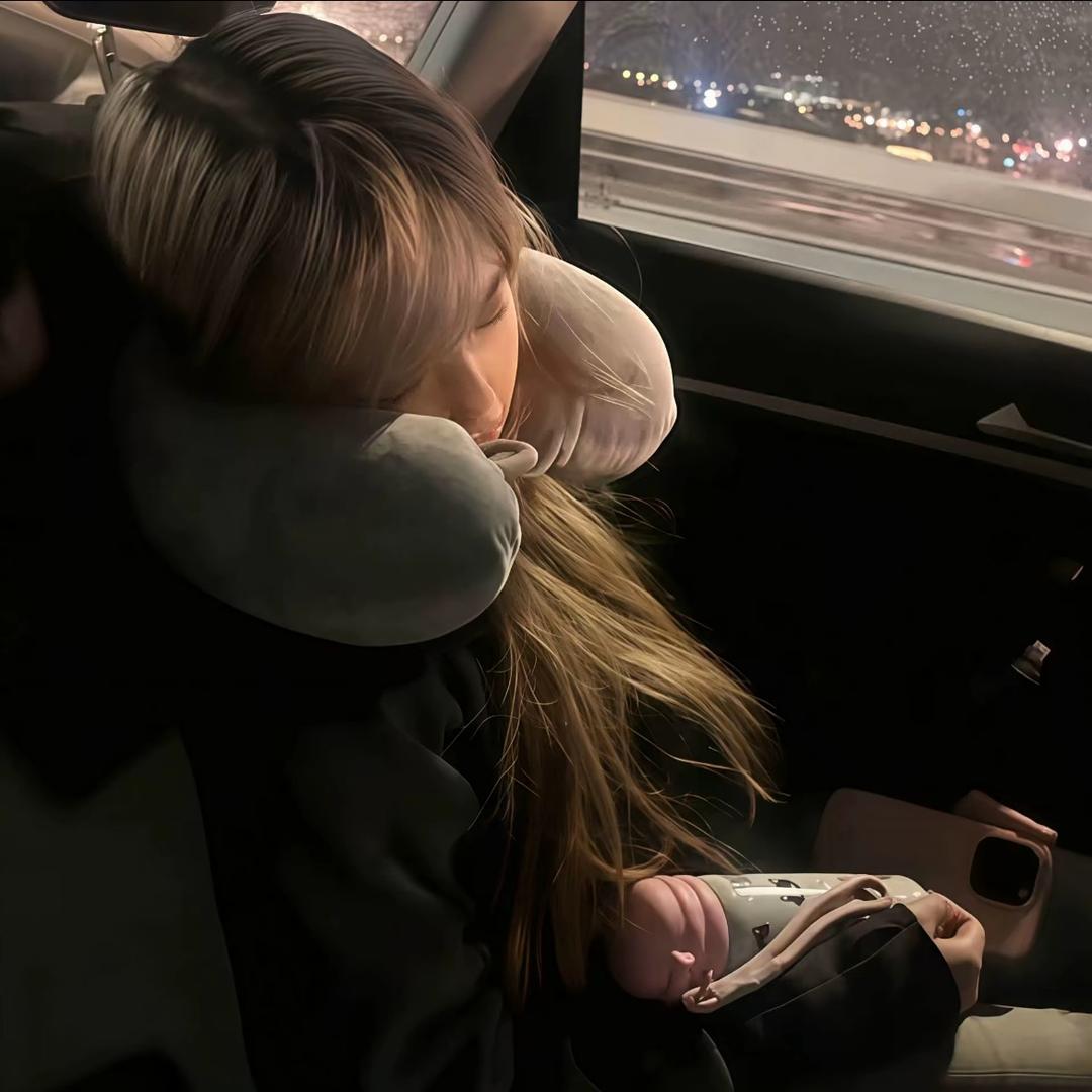 讨厌和人交流（见过李荣浩两次