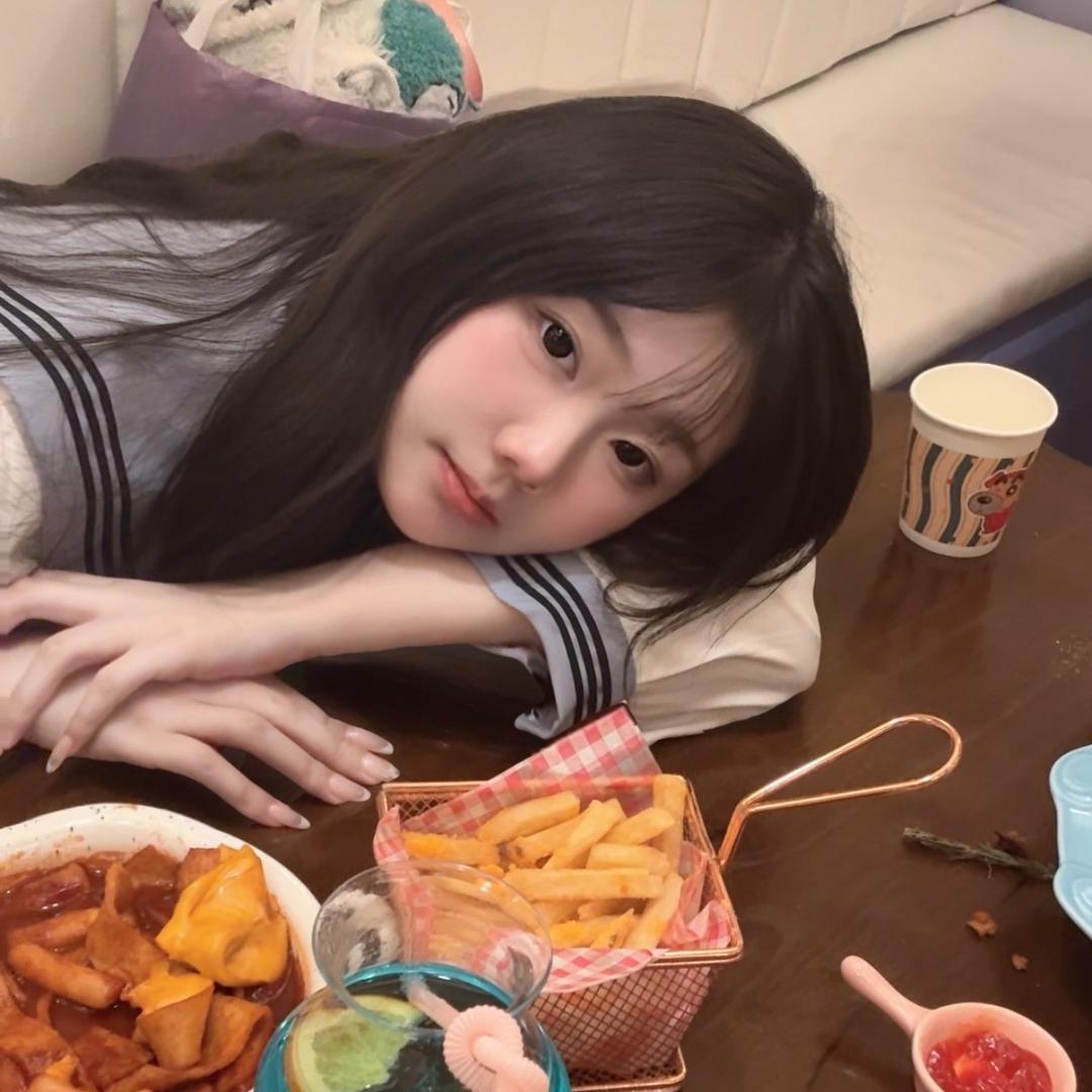 郑小屁.