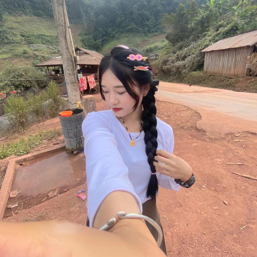 瑶瑶在中国🇱🇦