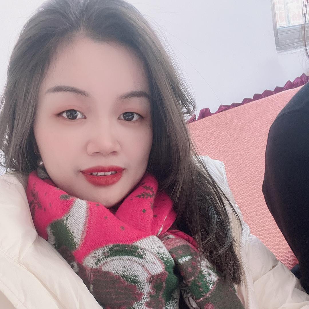 小梁🙍♀️💋