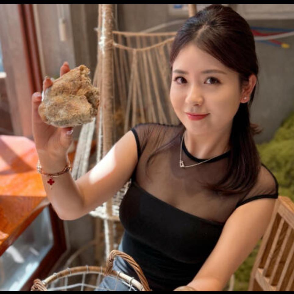 王小妹.