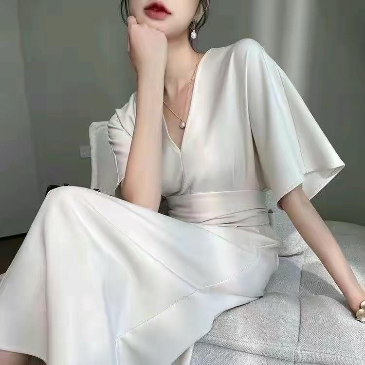 W099