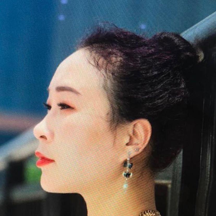 经开一姐＂禧合高端婚车＂