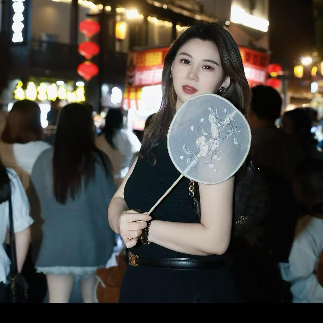 内衣达人芳芳