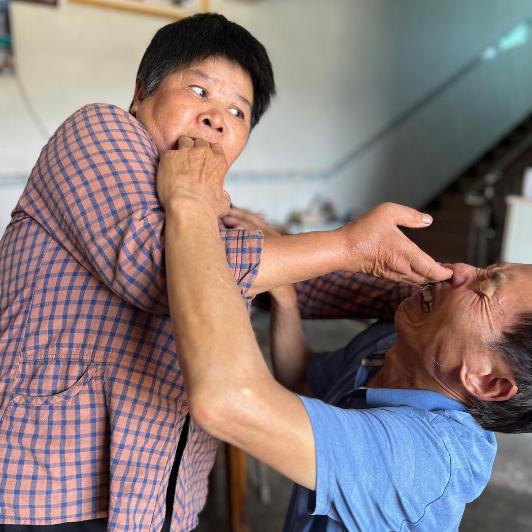 罗疯子