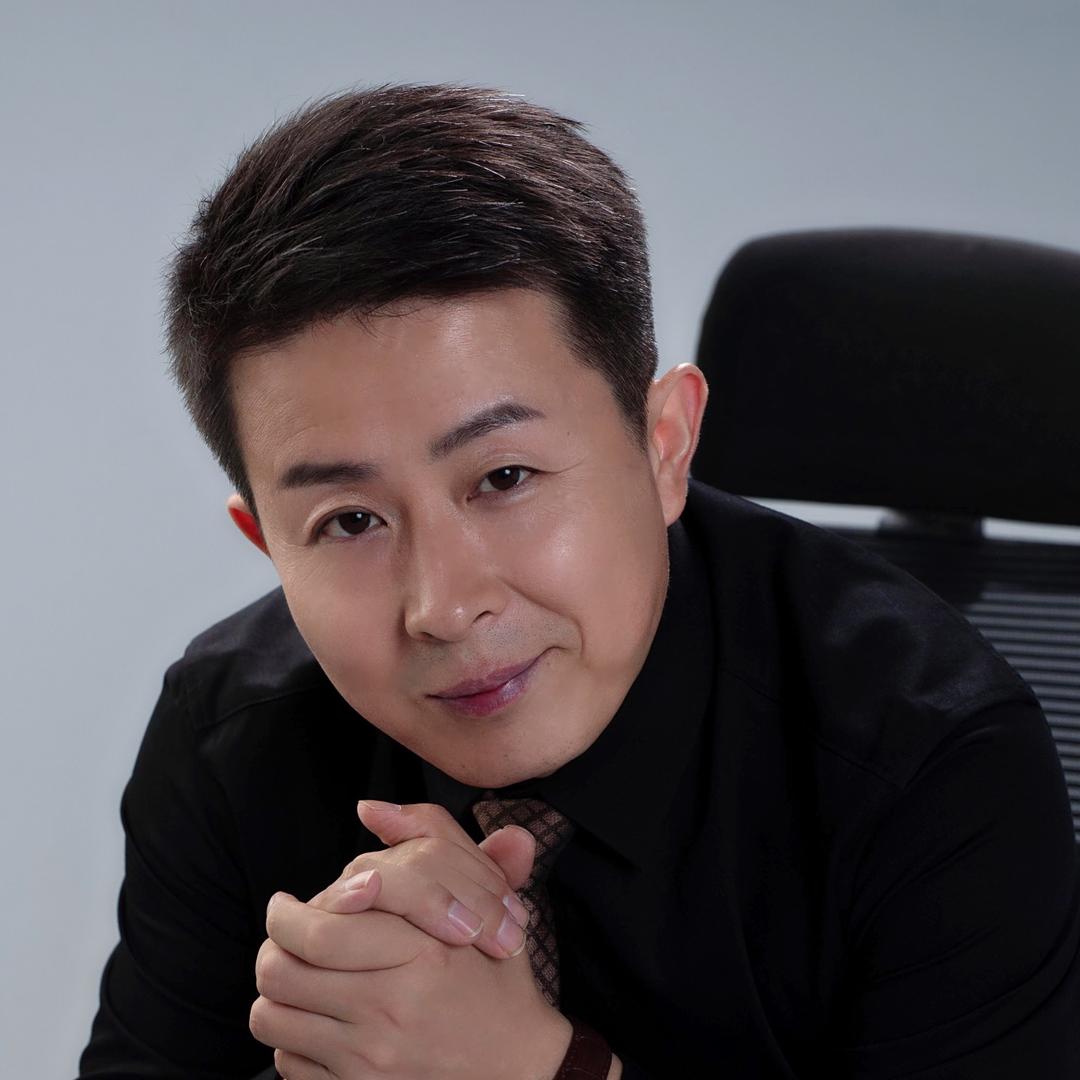 杨亚龍