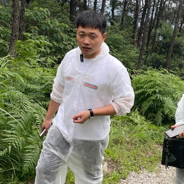 瞿伟l壹年跑山猪