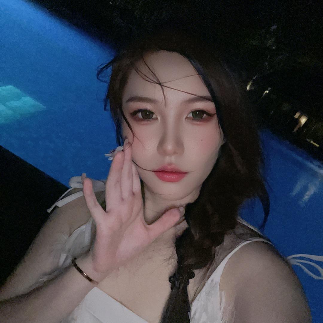 羅歡囍 👄♠️7