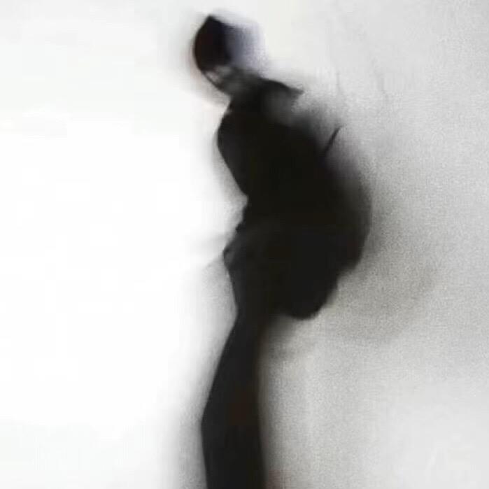小困神（爱彼国潮酒吧）