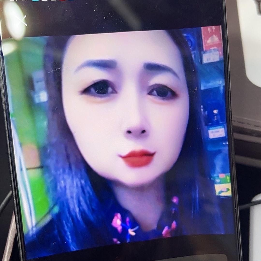 一朵梅🌈🌈大号晚上9点10直播