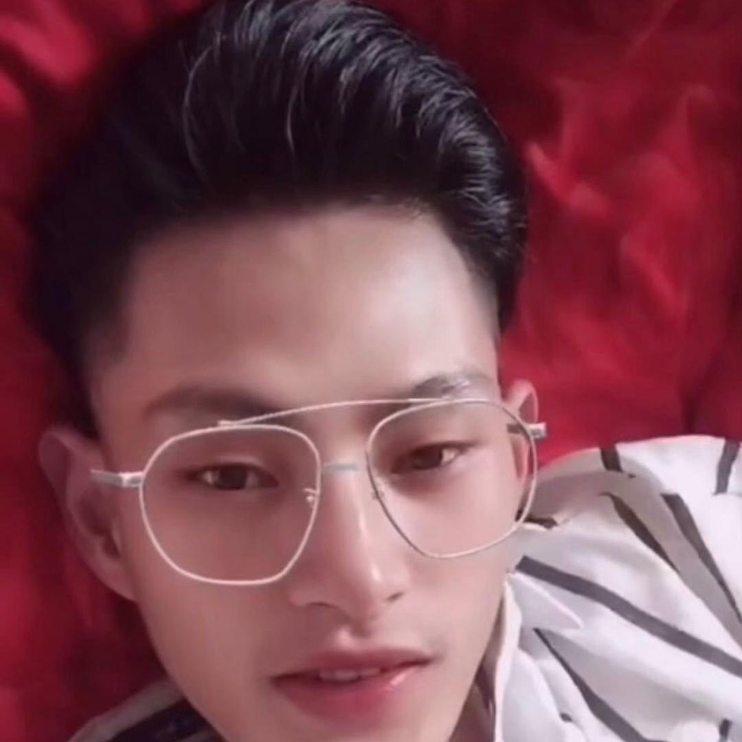 谁忆