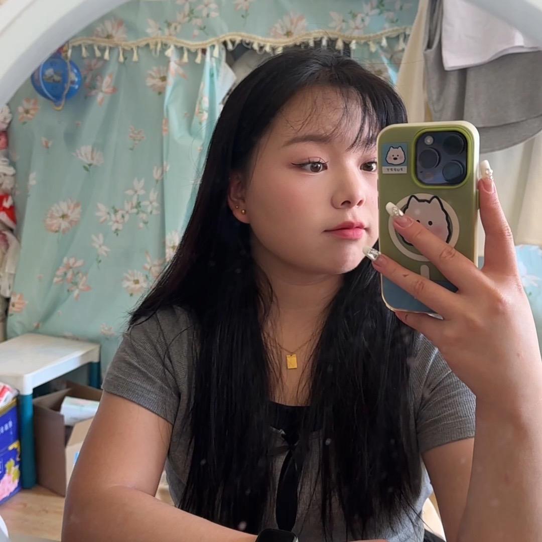 莉莉小可爱👸