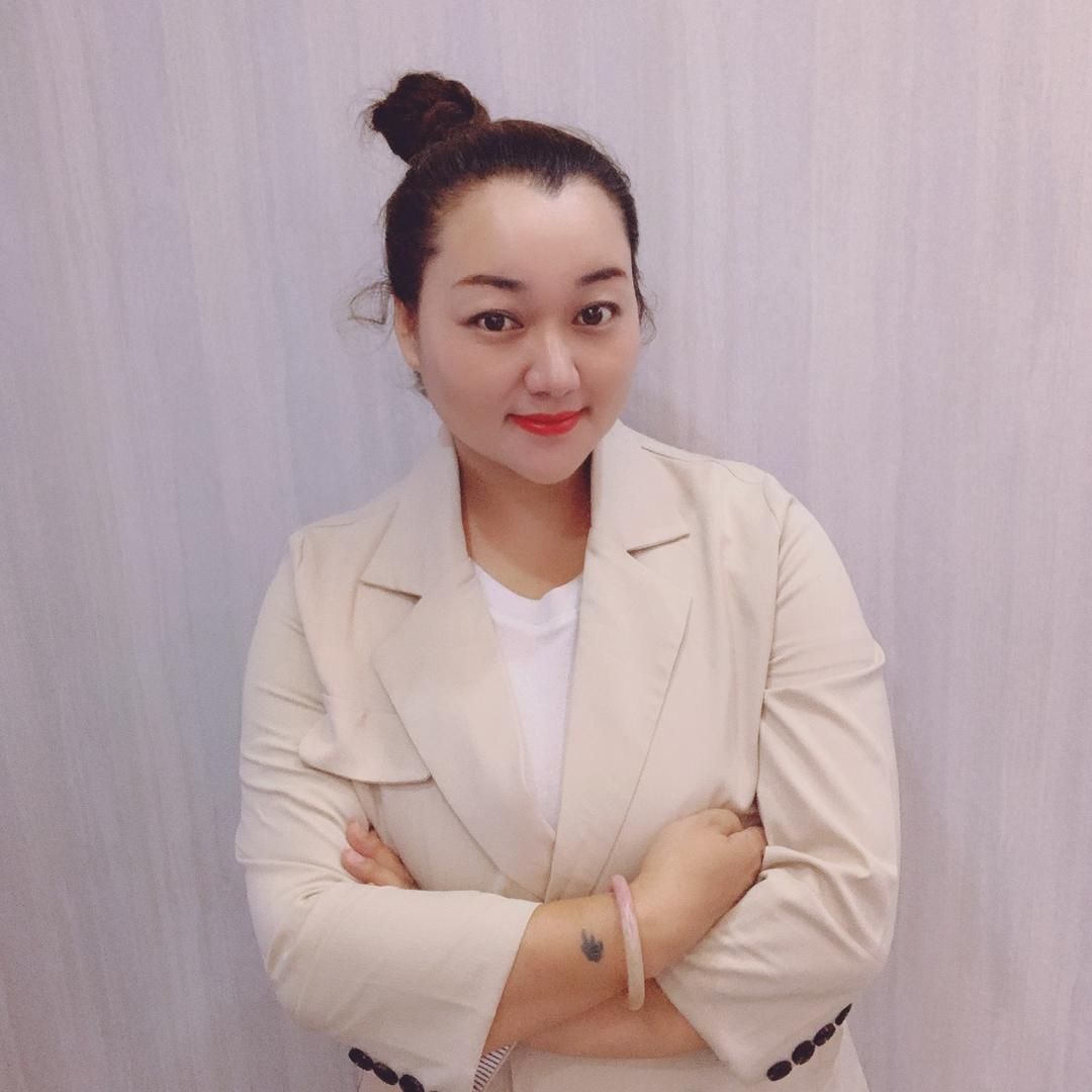 山沟里的小姐姐