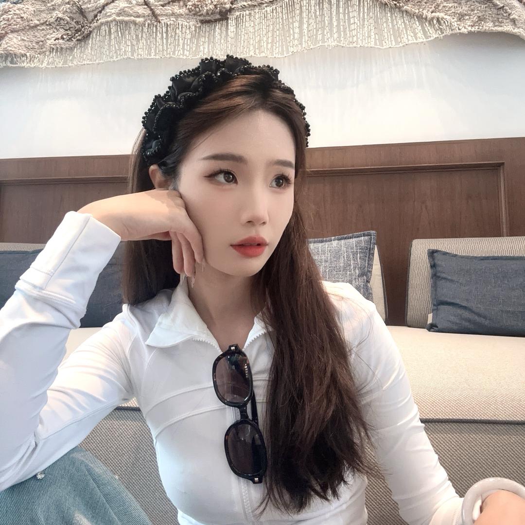 是镜子吖