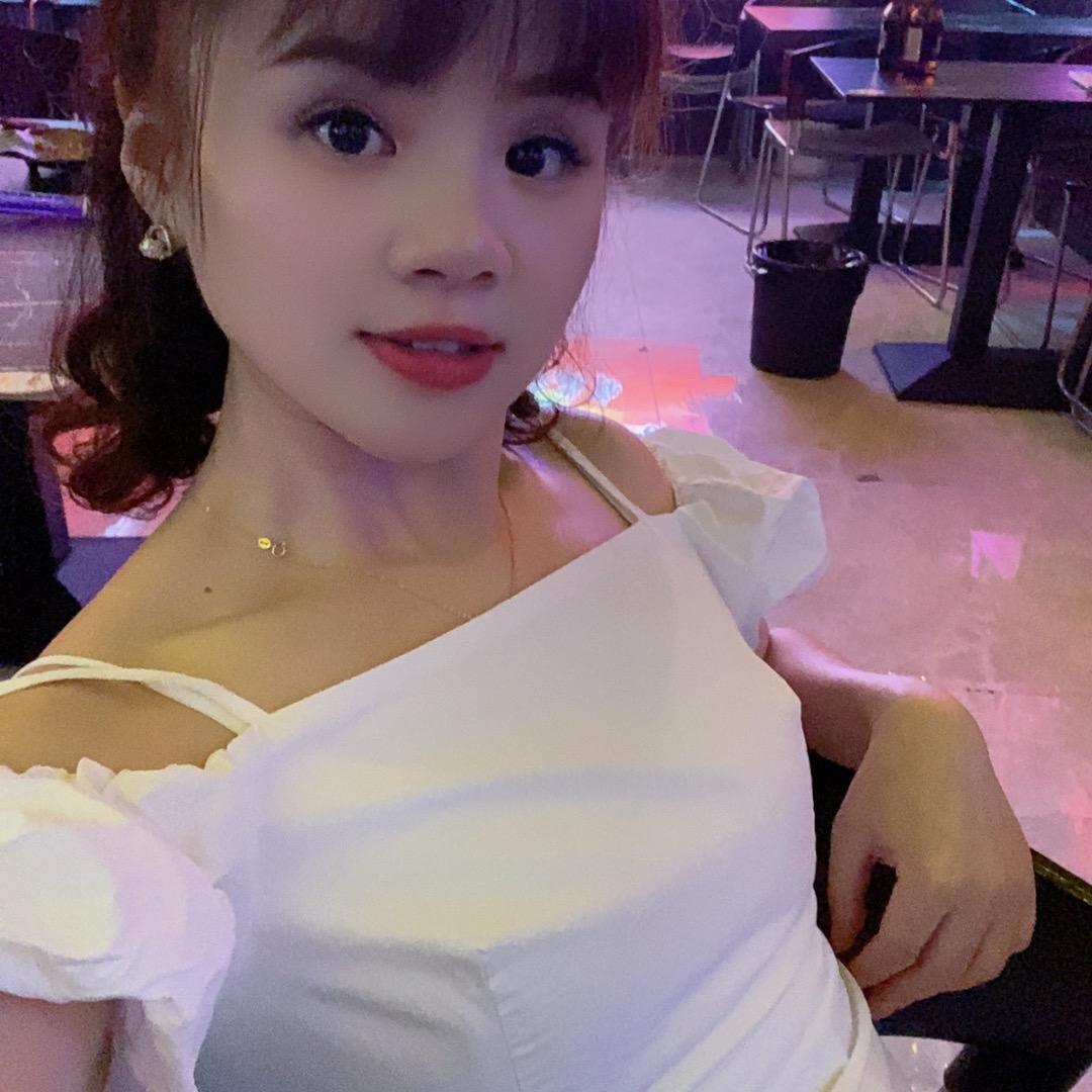 钟明英